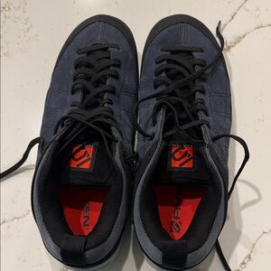 Men's 5.10 Five Ten Size 9 Blue Hiking Trail Shoes Stealth Lace up Like new